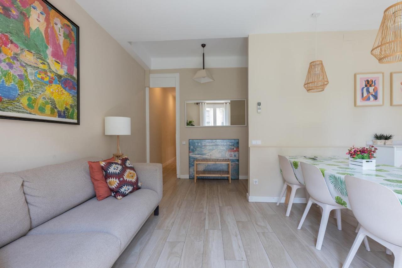 Aparteasy - Family 4-Bedroom Apartment Barcelona Exterior foto