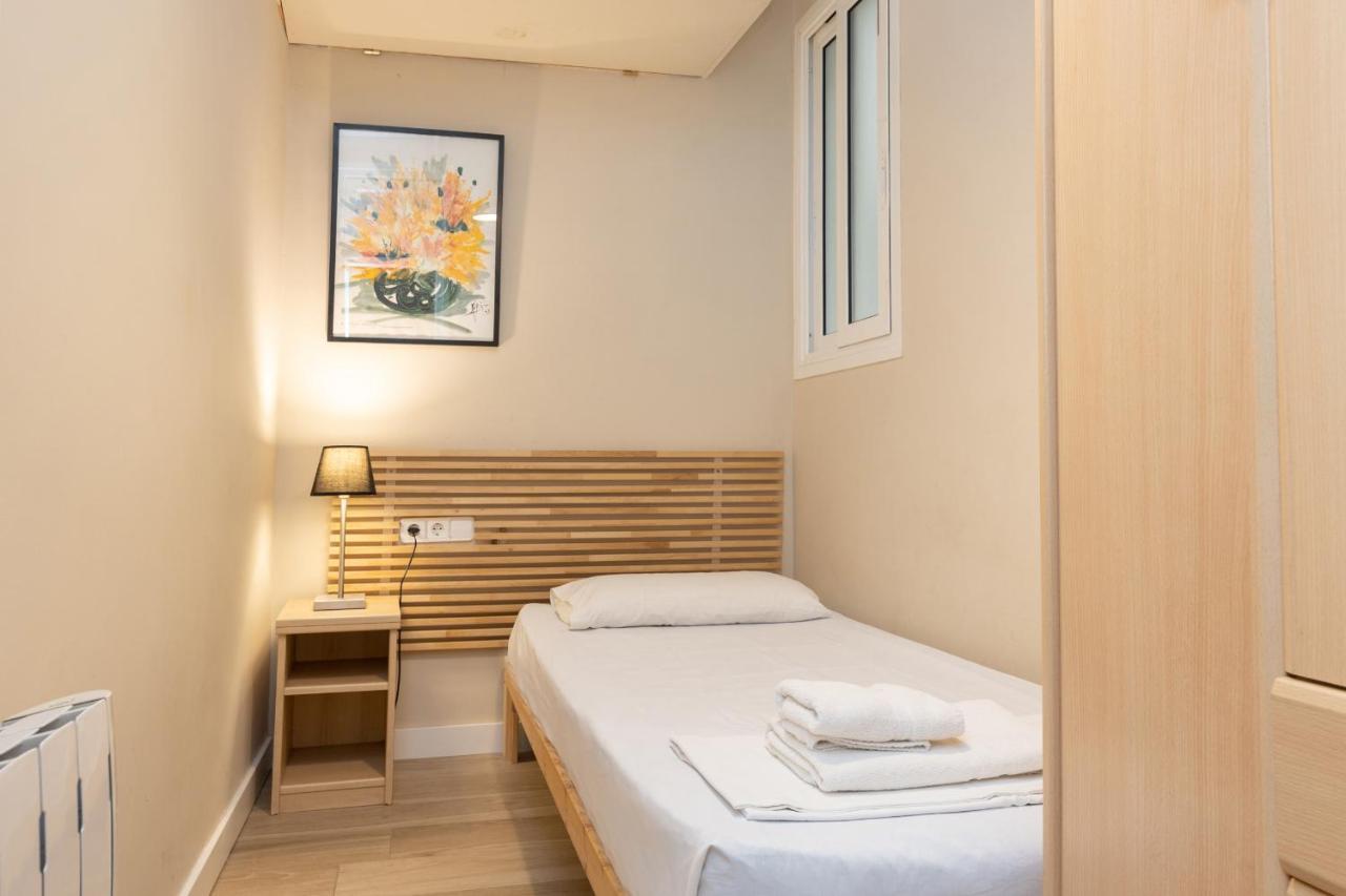 Aparteasy - Family 4-Bedroom Apartment Barcelona Exterior foto